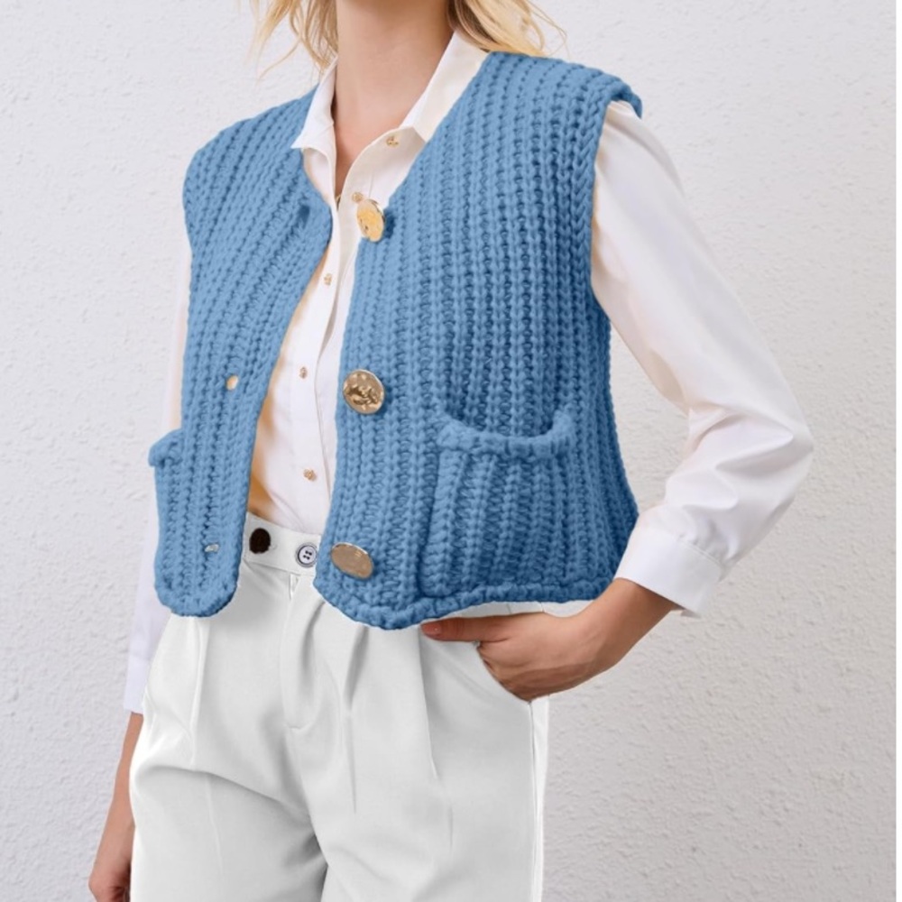 Blue Knit Women's Sweater Vest Size Large NWOT